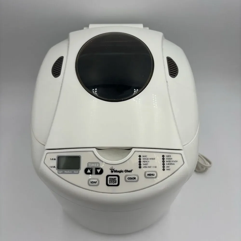 Magic Chef CBM1000 Bread Maker Machine 1.5 lb White w Kneading Paddle NO PAN